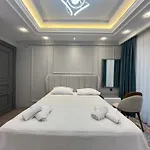 Ruzi\'S House